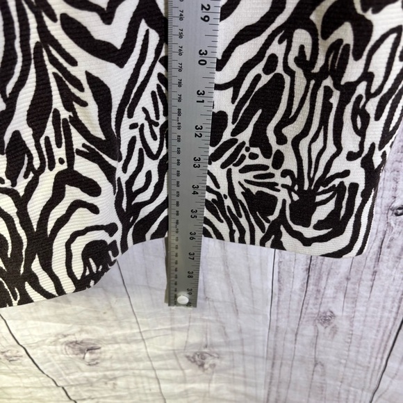 Lilly Pulitzer Layton Zebra Print Shift Black and White Dress Medium - Picture 10 of 10